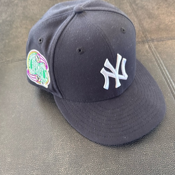 New York Yankees Fitted size 7 1/2 - Picture 1 of 5